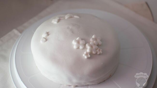 TUTO Cake design - Comment Fabriquer la COLLE ALIMENTAIRE pour