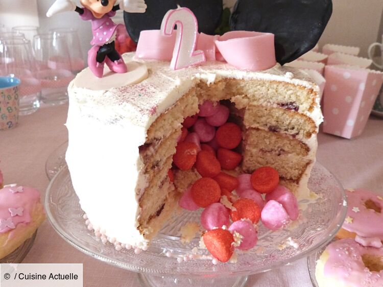 Pinata cake version Minnie Mouse : découvrez les recettes de