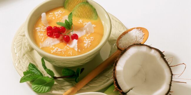 Soupe de mangue au lait de coco