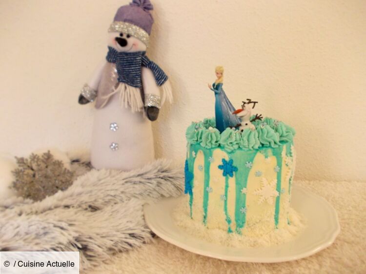 Gâteau Reine des Neiges - Astuces en sucre  Gâteau reine des neiges, Gateau  anniversaire reine des neiges, Gâteau reine des neiges facile