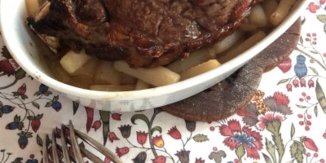 Côte de bœuf maturée au pommeau de Normandie et ses salsifis