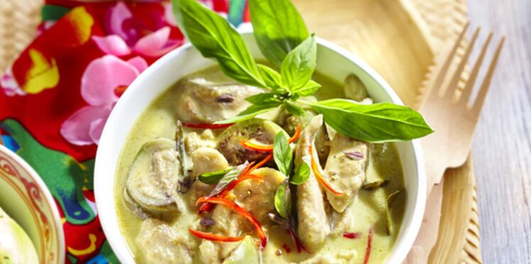 Poulet Thai Au Curry Vert Facile Decouvrez Les Recettes De