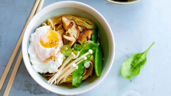 Ramen œuf champignons japonais facile et rapide : découvrez les recettes de  Cuisine Actuelle