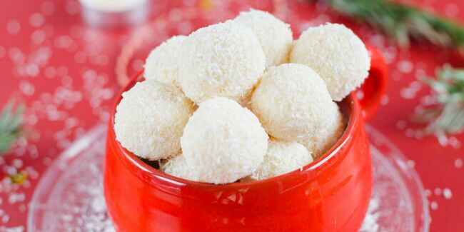 Boules de noix de coco comme des truffes