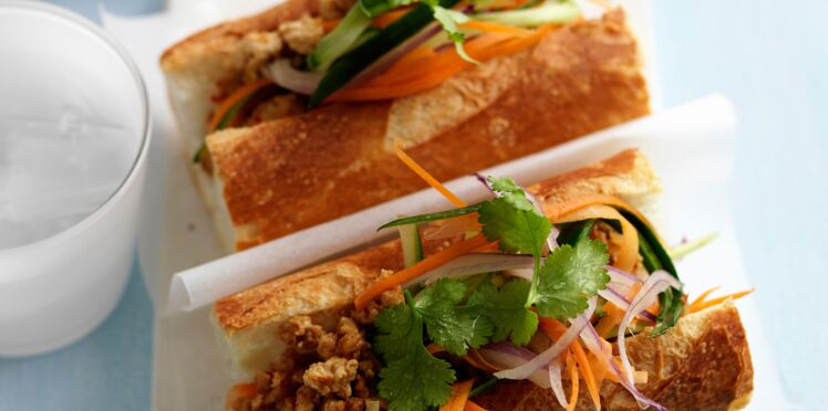 Sandwich baguette à l'agneau haché façon thaï