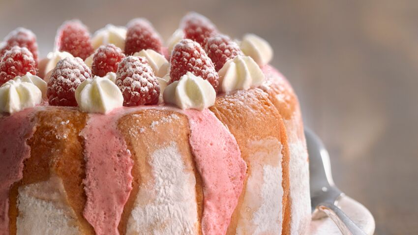 Gâteau mousse de mascarpone, framboises et biscuits roses de Reims