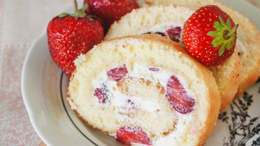 Le biscuit roulé aux fraises de Cyril Lignac