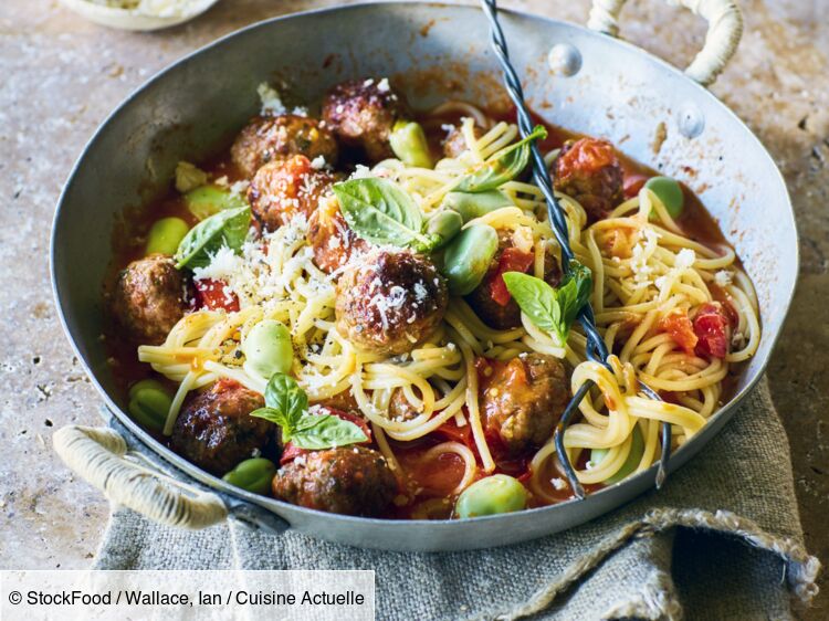 Spaghettis aux boulettes de porc et fenouil facile : découvrez les recettes  de Cuisine Actuelle