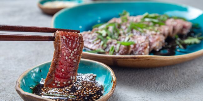 Tataki de thon, de boeuf ou de saumon... Comment réussir cette cuisson traditionnelle japonaise ?