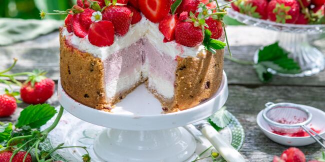 Cheesecake géant à la fraise