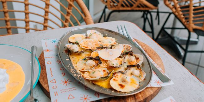 Coquilles Saint-Jacques, couteaux, huîtres : nos recettes faciles de coquillages gratinés 
