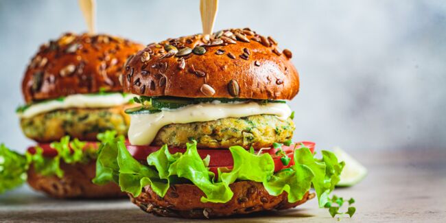 Burgers végétariens maison : nos recettes sans viande