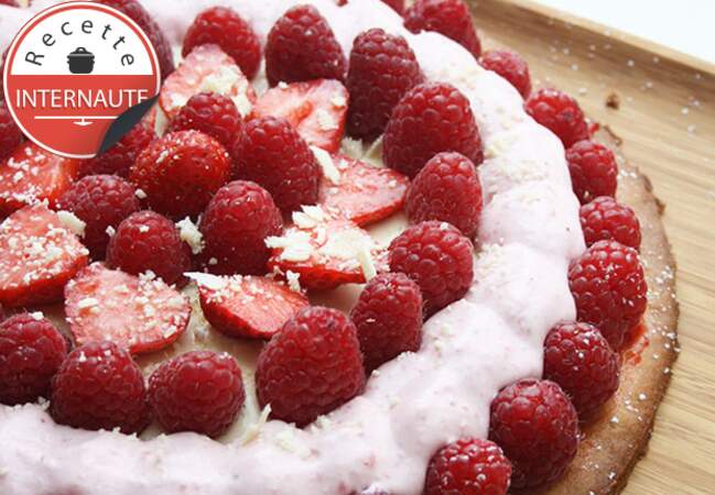 La tarte fraises-framboises- chocolat blanc de Maelle
