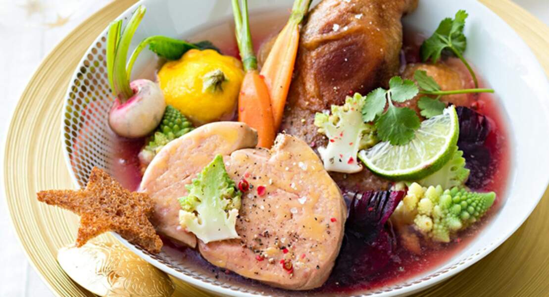 Pot-au-feu de canard au foie gras, bouillon épicé
