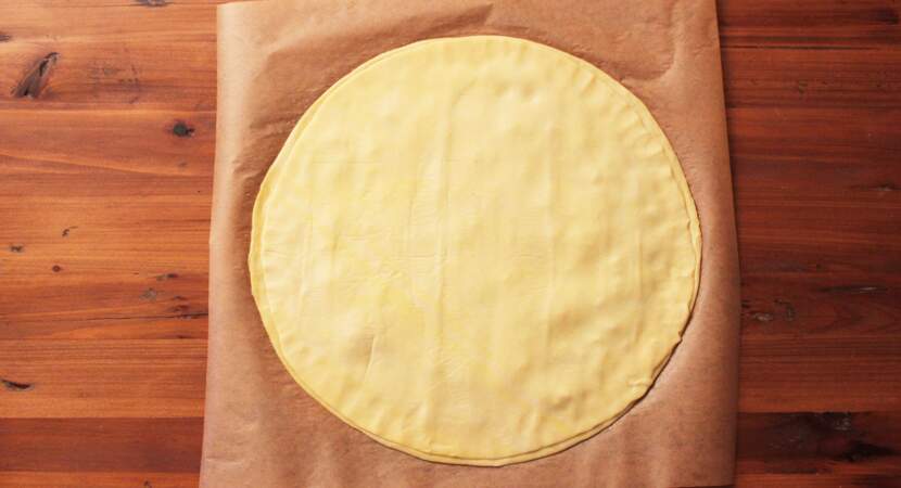 Etape 4 : couvrez avec la deuxième pâte feuilleté