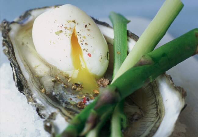 Huîtres et œufs de caille aux asperges