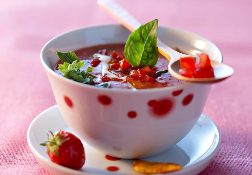 Soupe de tomates et fraises
