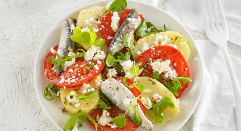 Salade de pommes de terre, tomates et sardines