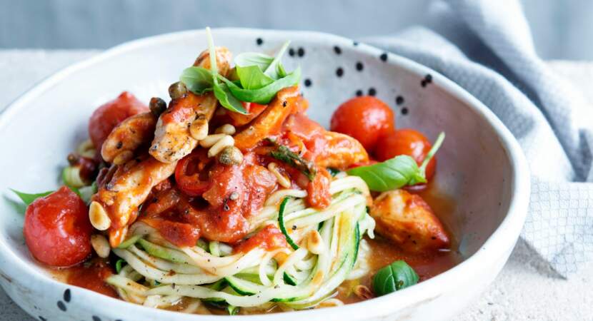 Spaghettis de courgettes au poulet sauce tomate