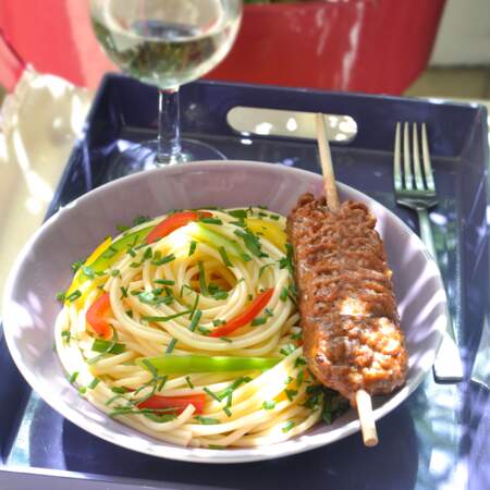 Salade de spaghettis aux herbes et poivrons et Plein Grill à la Provençale