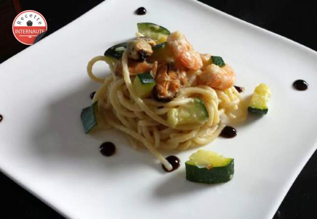 Spaghettis fruits de mer et courgettes par claire-alice