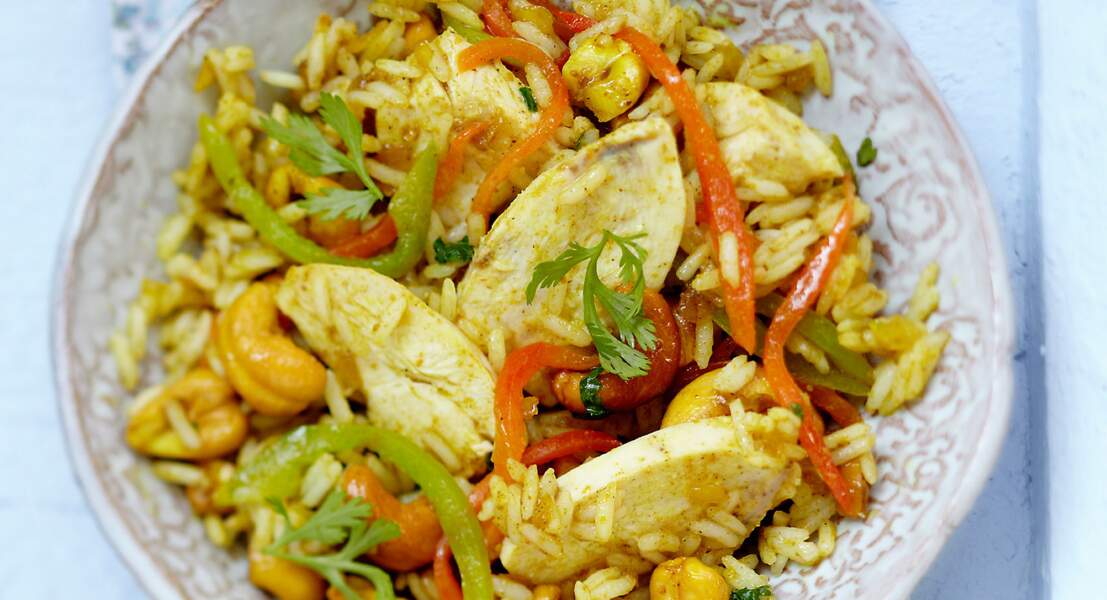 Salade de riz au poulet à l'indienne