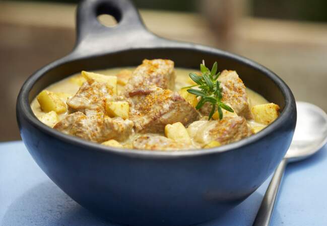 Curry d'épaule d'agneau et pommes de terre