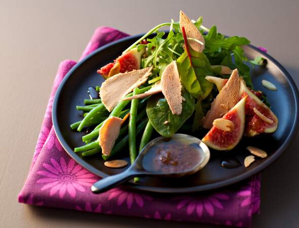Salade mélangée au foie gras et chutney de mangue