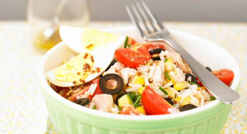 Mardi : Salade de riz au thon et aux œufs durs