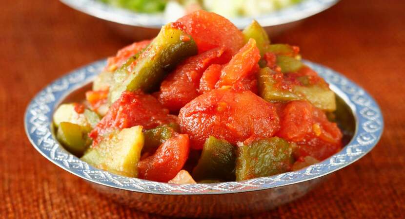 Salade de tomates et de poivrons verts