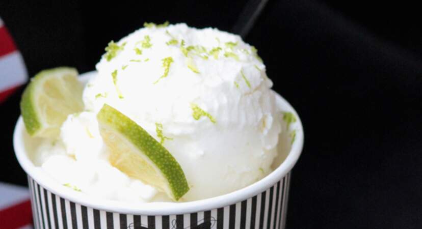 Lime frozen yogurt