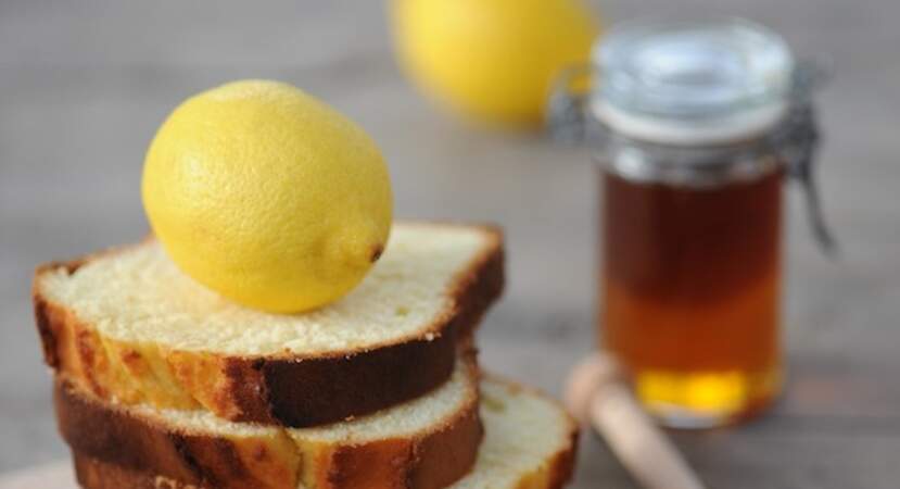Version moins sucrée : Cake au citron et au miel