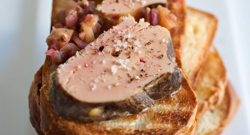 Foie gras cru fumé aux épices
