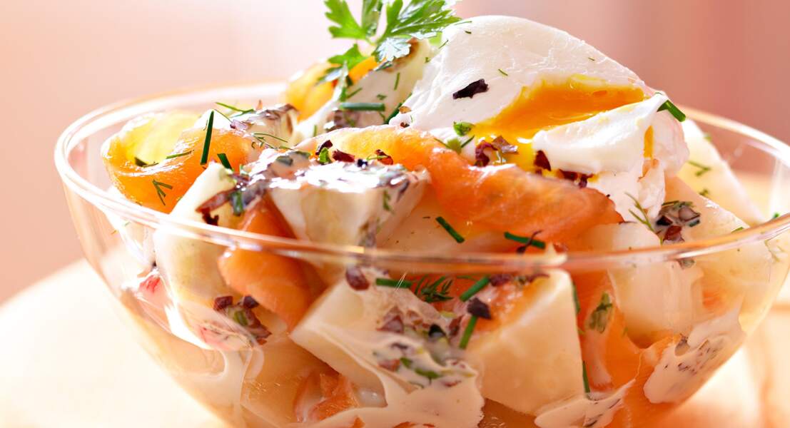 Salade tiède de la mer, topinambour et œuf poché