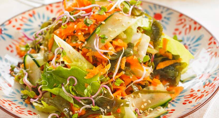 Salade d'algues et concombre