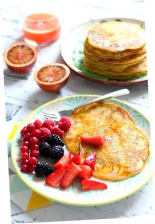 Pancakes aux fruits rouges et sirop d’érable, sans gluten
