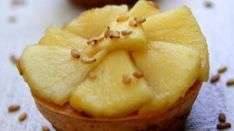 Cheesecake apéritifs au Saint-Félicien, pommes et sésame