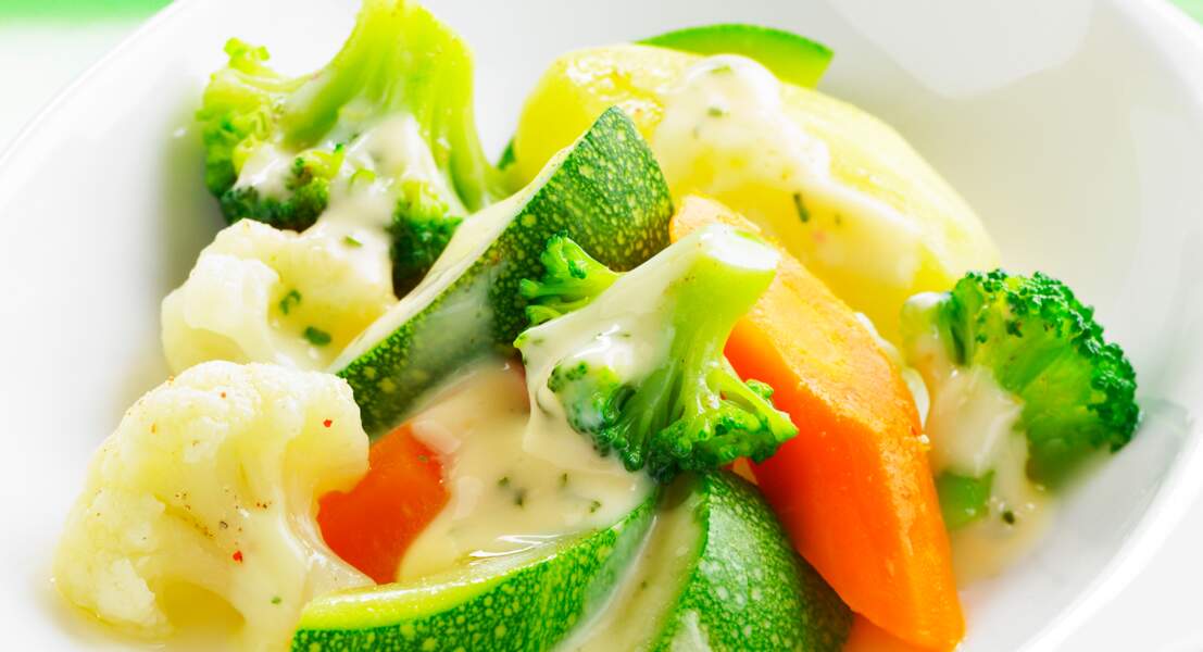 Légumes vapeur en sauce blanche