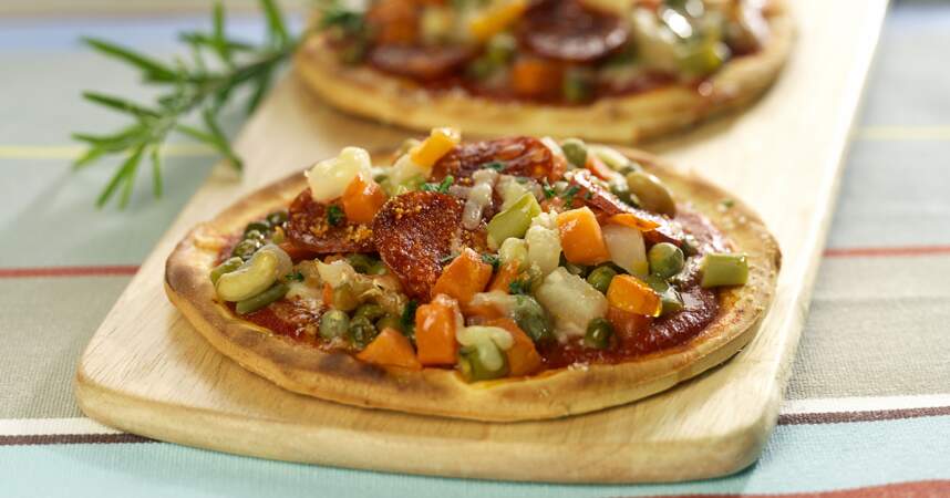 Pizzettes au chorizo et macédoine de légumes