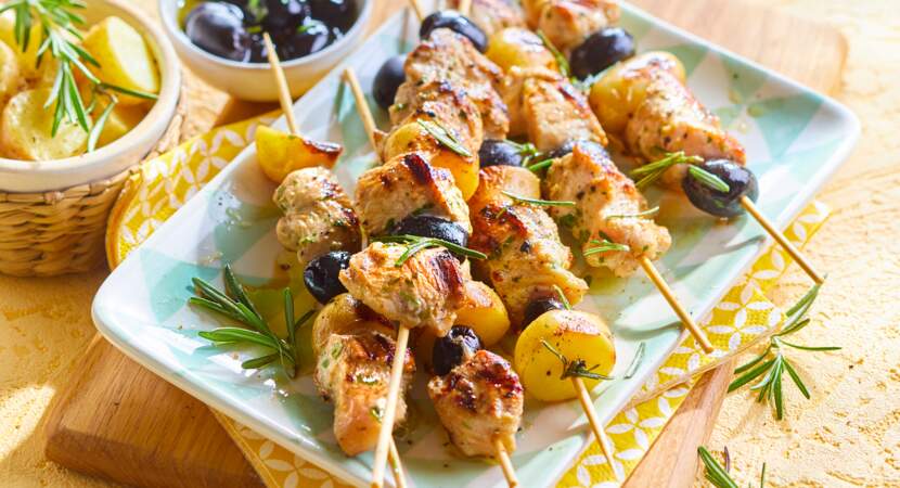 DIMANCHE : Brochettes de poulet grillé aux olives et au miel