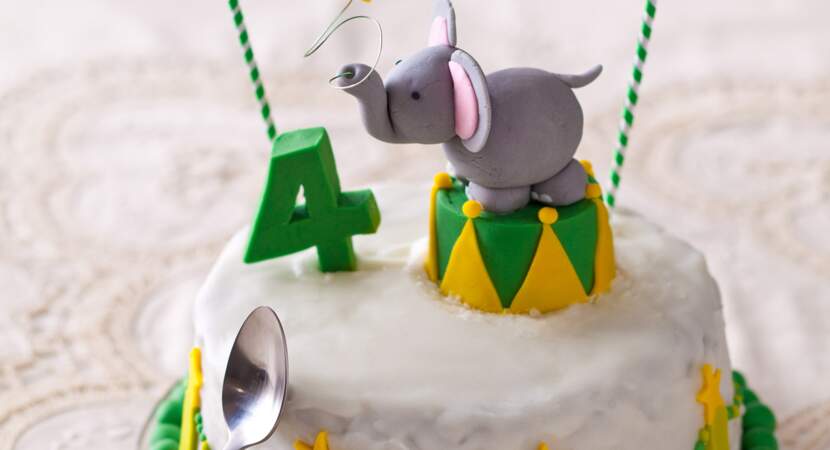 Gâteau d'anniversaire petit éléphant