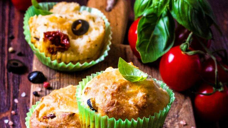 Muffins à la feta et aux olives