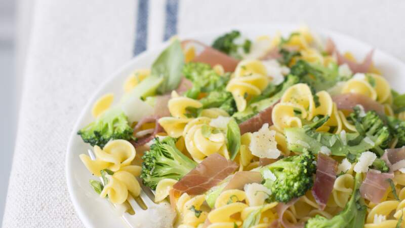 Fusillis aux jambon cru, brocoli et parmesan 	 