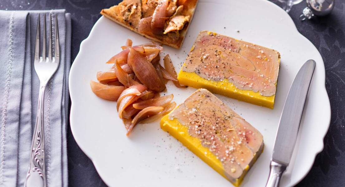 Terrine de foie gras et confit d'oignons