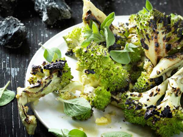 Chou romasco et brocolis grillés