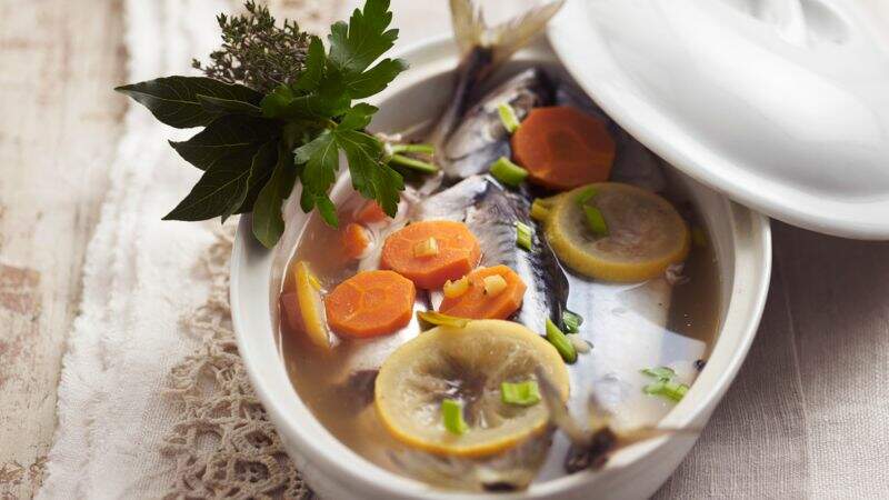 Maquereaux marinés au vin blanc et carottes
