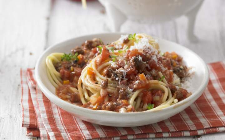 JEUDI : Spaghetti à la bolognaise 