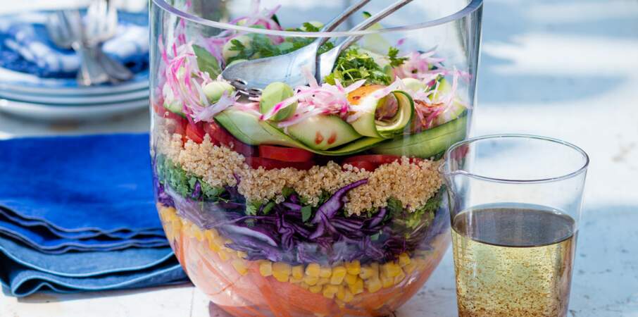 Grande salade multicolore au quinoa