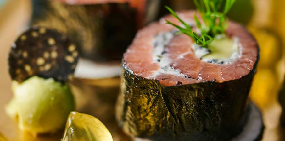 Roulés de saumon au caviar