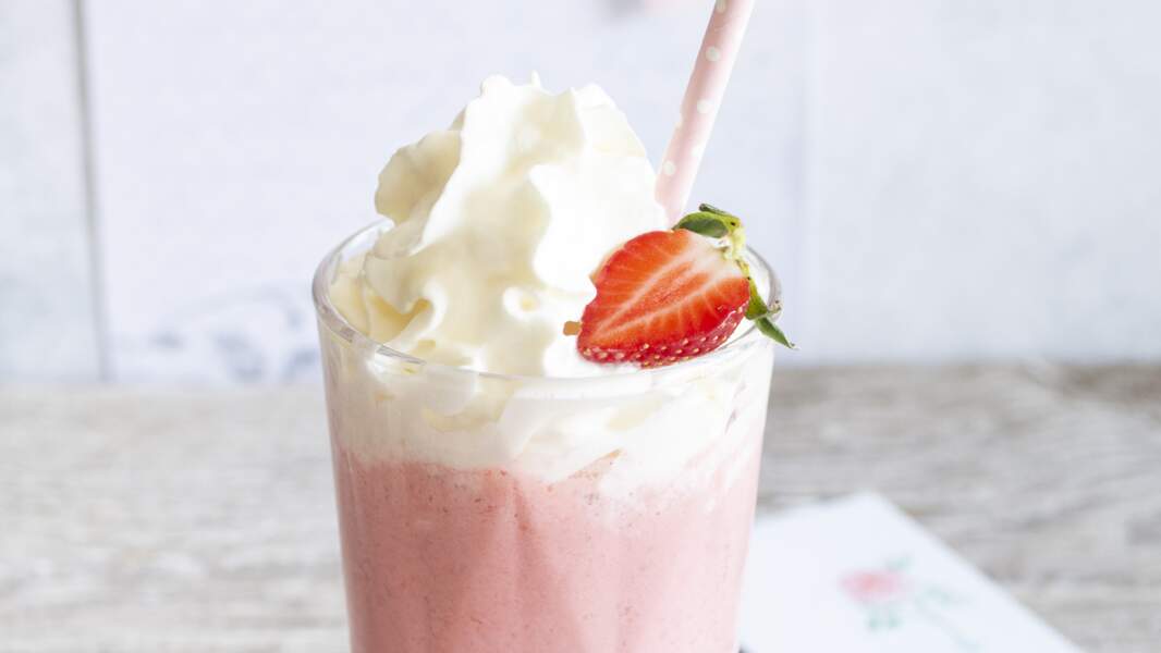 Smoothie lacté à la fraise	